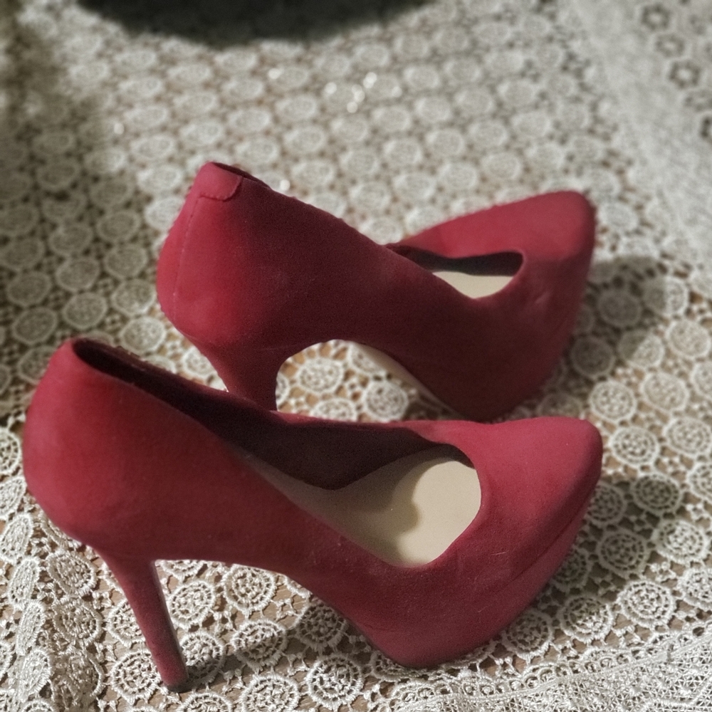 Jessica Simpson heels